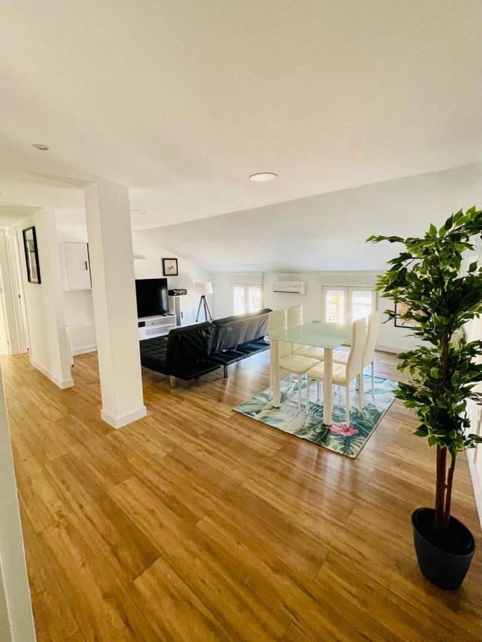 La Casa Del Rock Apartment อารันดา เด ดวยโร ภายนอก รูปภาพ