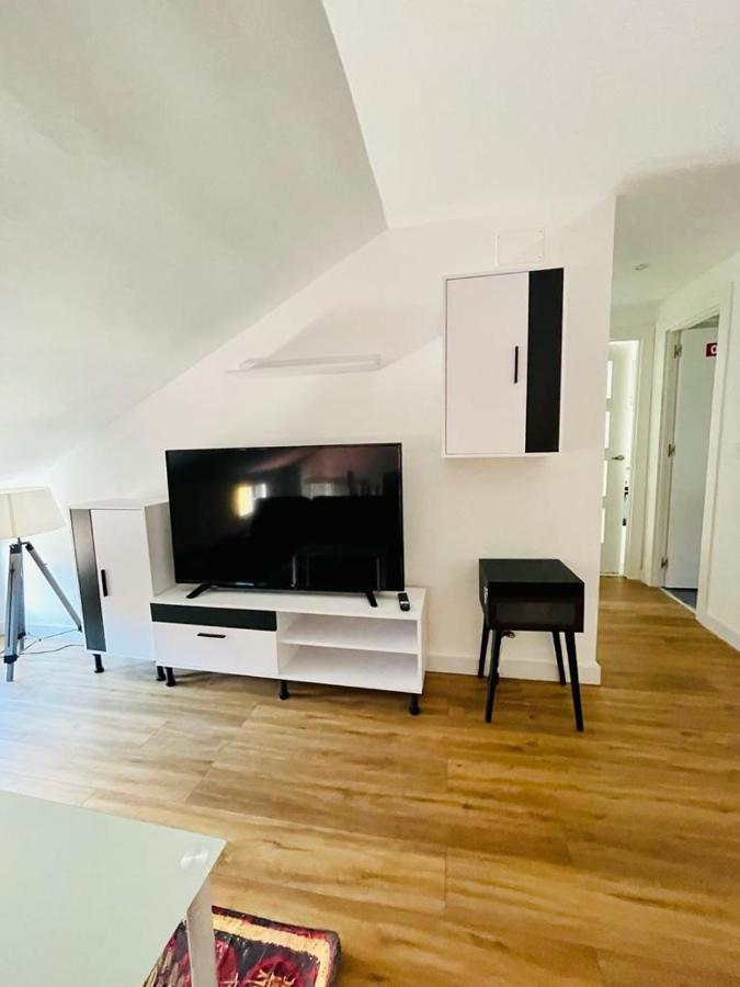 La Casa Del Rock Apartment อารันดา เด ดวยโร ภายนอก รูปภาพ