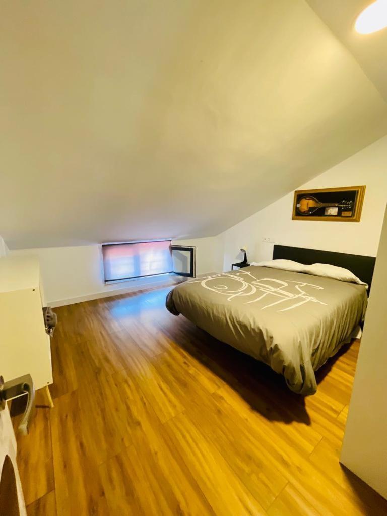 La Casa Del Rock Apartment อารันดา เด ดวยโร ภายนอก รูปภาพ